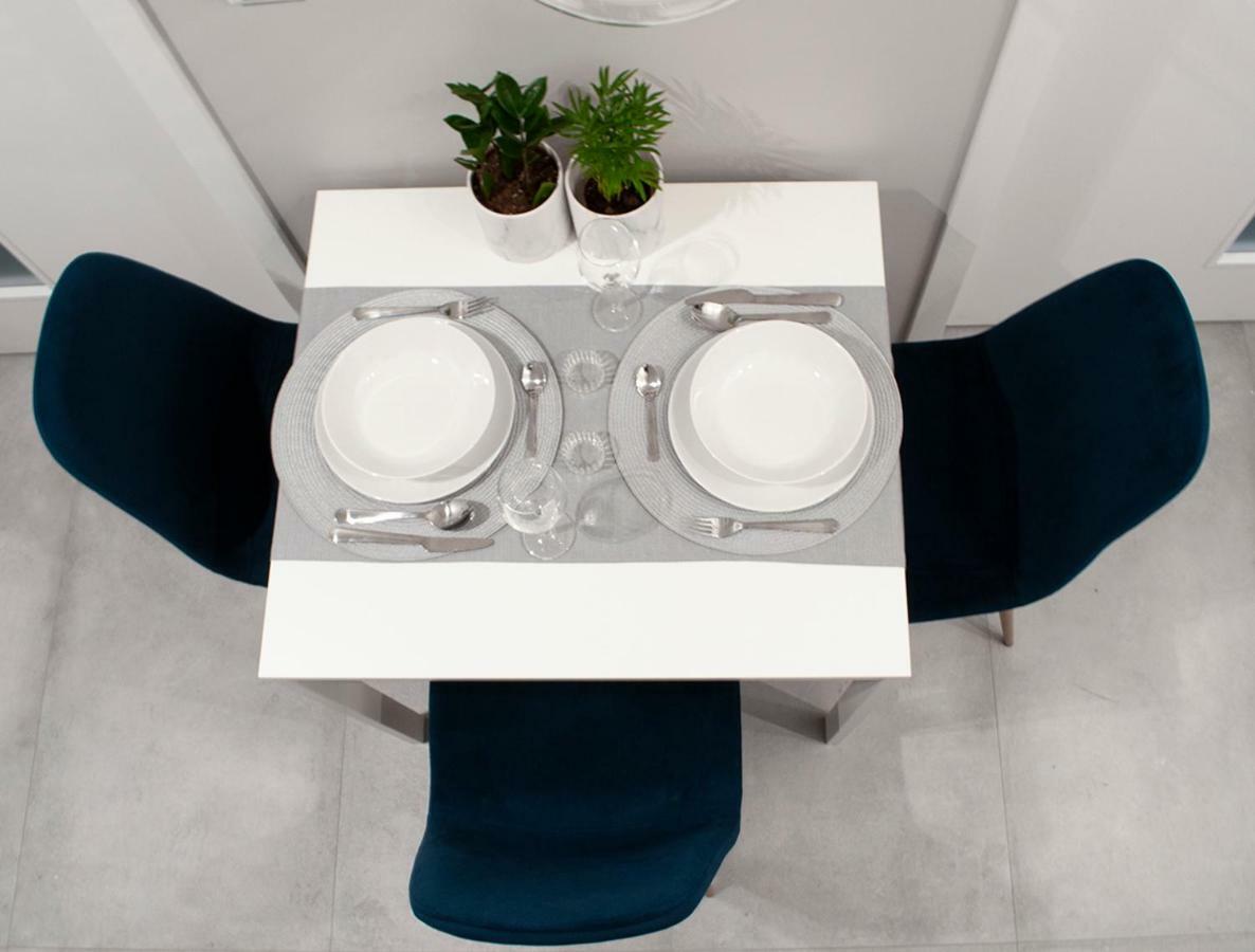 Navyblue Apartment Cracow Free Parking Tv Krakau Buitenkant foto